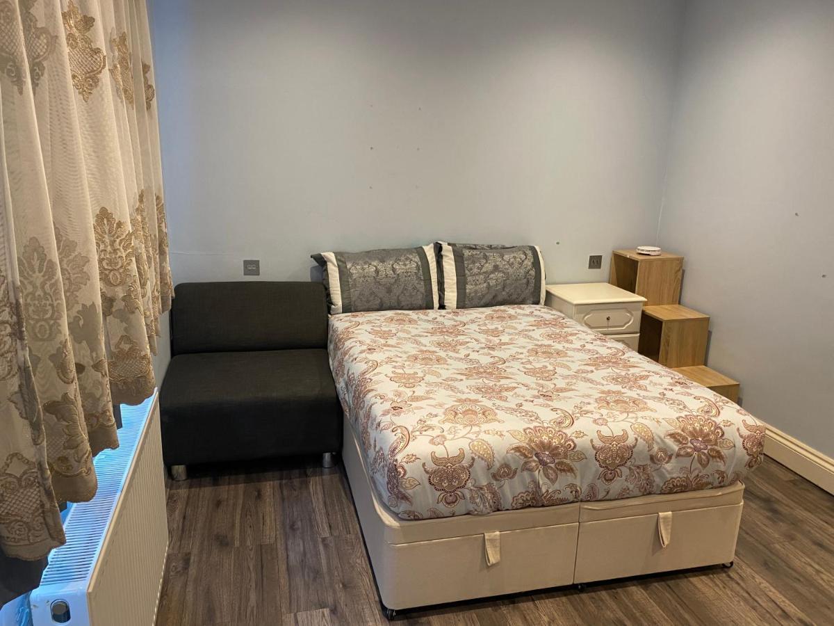 Ruislip Guest House Dış mekan fotoğraf