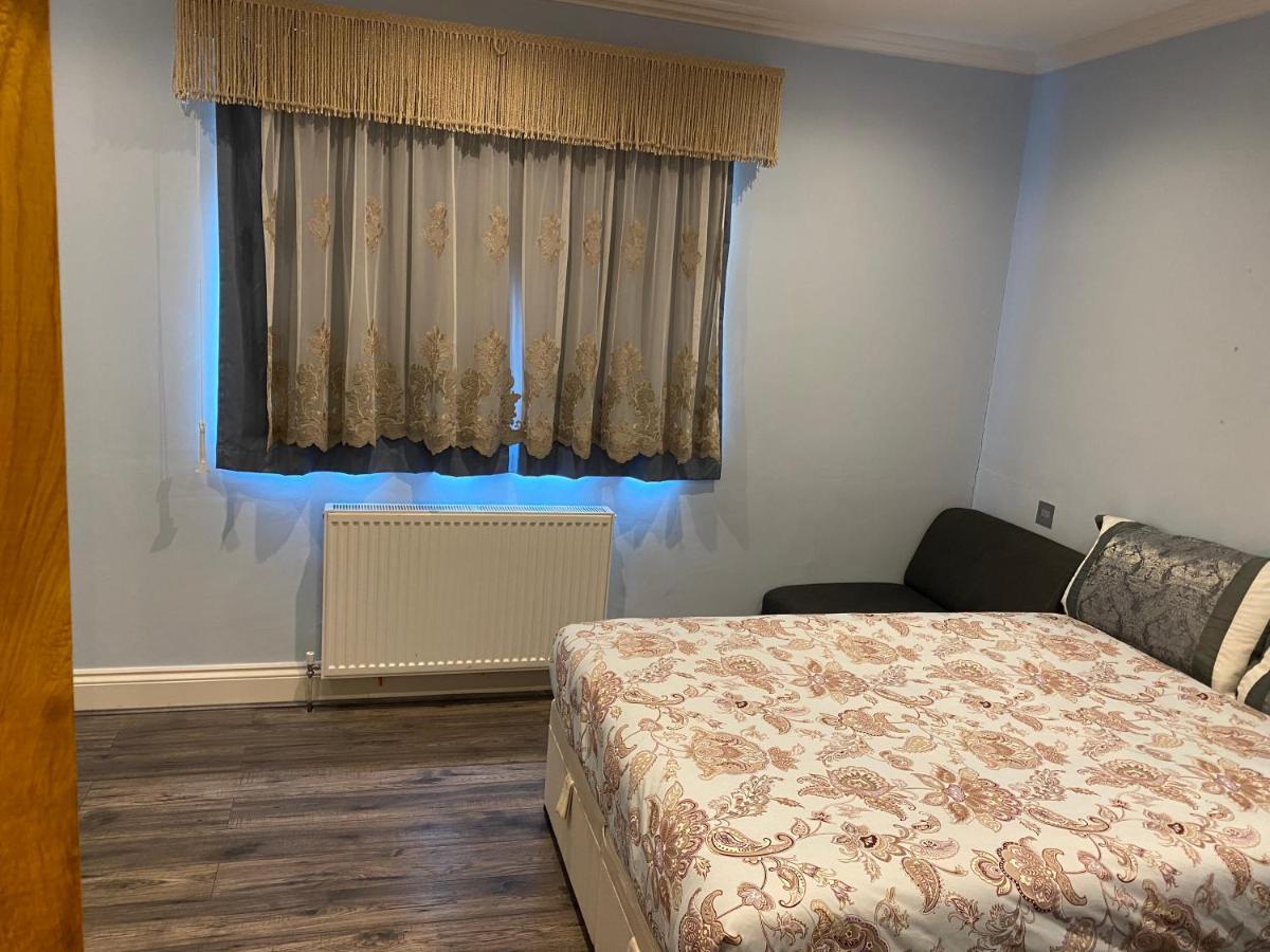 Ruislip Guest House Dış mekan fotoğraf
